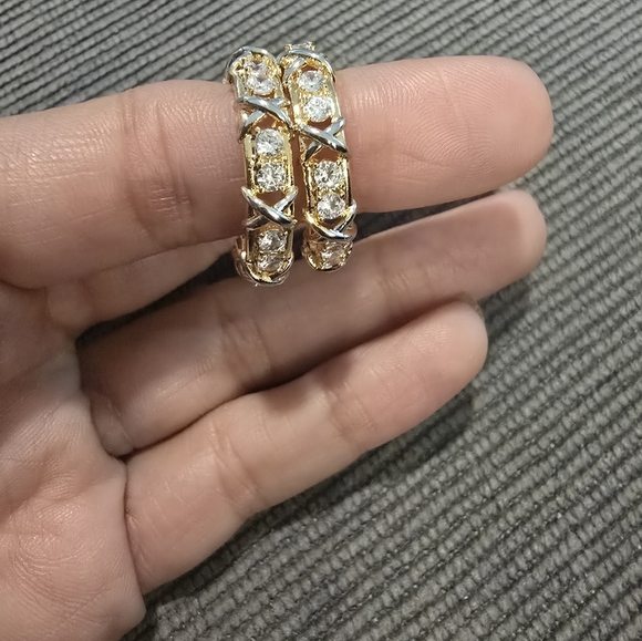 21kgp Dubai Jewelry - Gold Crystal Hoop Earrings - Picture 4 of 7